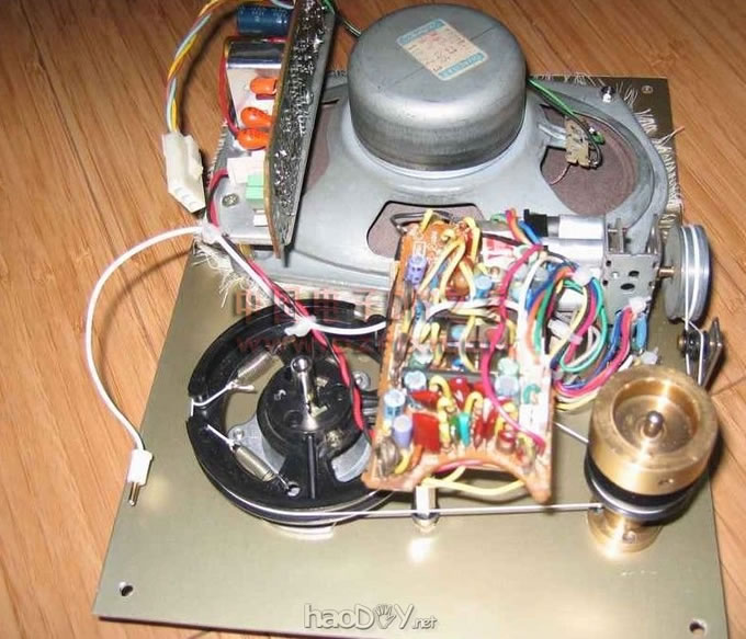 11.jpg DIY了一台收音机,与大家分享一下乐趣。