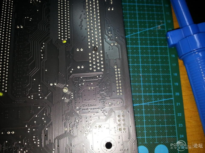 点击查看原图 主板大动工 前置usb3.0前置面板换新装