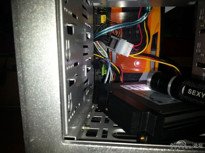 点击查看原图 主板大动工 前置usb3.0前置面板换新装