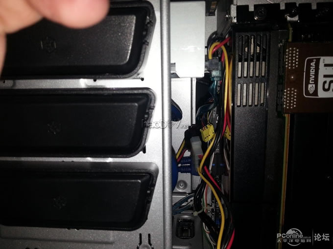 点击查看原图 主板大动工 前置usb3.0前置面板换新装