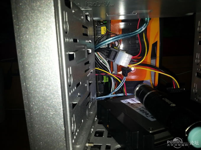 点击查看原图 主板大动工 前置usb3.0前置面板换新装