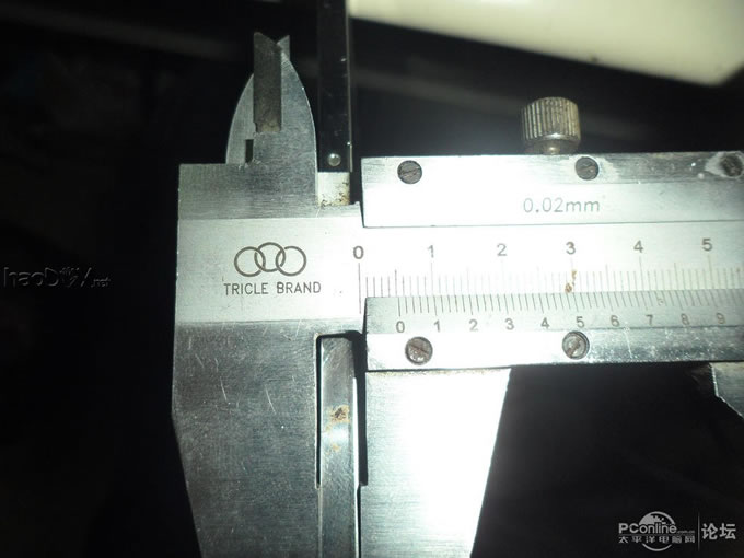 点击查看原图 不到200大洋自己组的超薄显示器、亚克力+不锈钢的极致组合