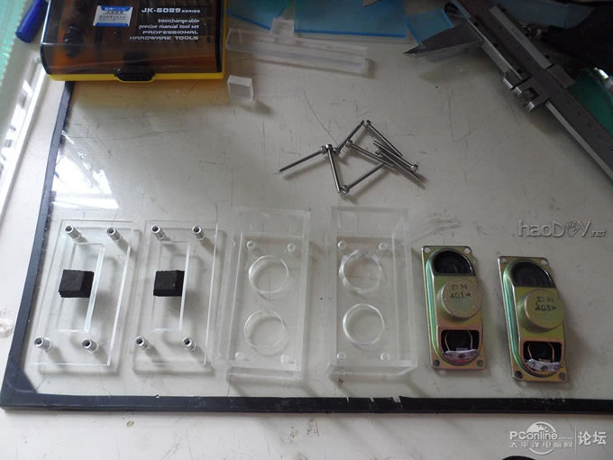 点击查看原图 不到200大洋自己组的超薄显示器、亚克力+不锈钢的极致组合