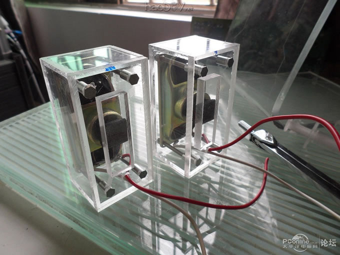 点击查看原图 不到200大洋自己组的超薄显示器、亚克力+不锈钢的极致组合