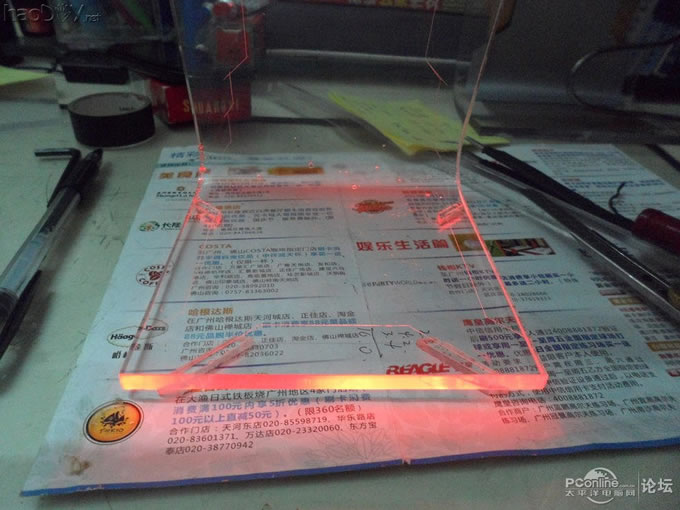 点击查看原图 不到200大洋自己组的超薄显示器、亚克力+不锈钢的极致组合