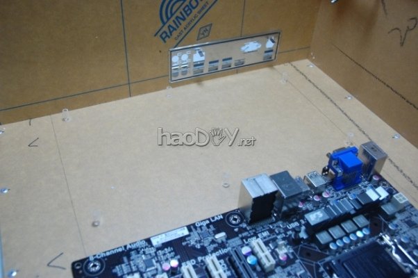 点击查看原图 ECS Modman 2012 參賽作品,全人手製造 GX-01主机电脑