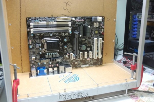 点击查看原图 ECS Modman 2012 參賽作品,全人手製造 GX-01主机电脑