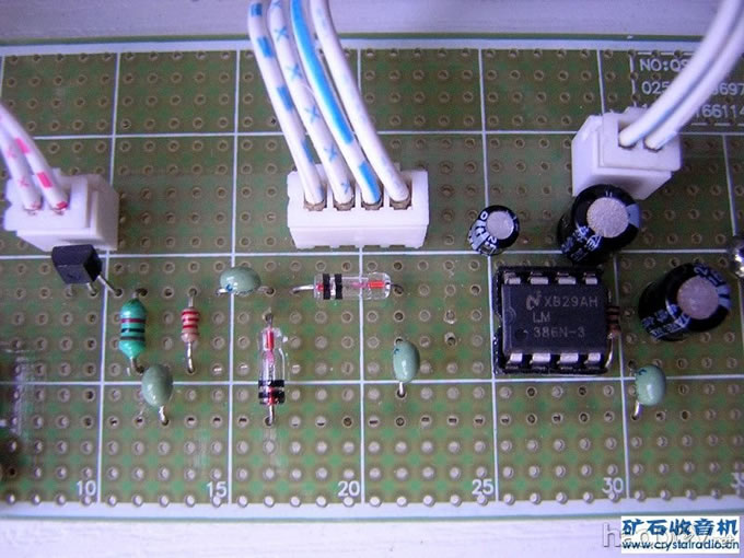 图-14.jpg K241+LM386直放式收音机