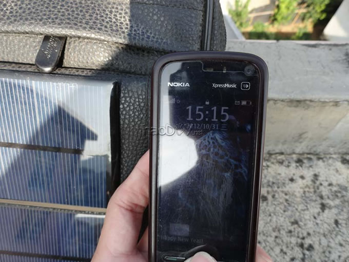 点击检查原图 节能环保无处不在,自制太阳能充电包包