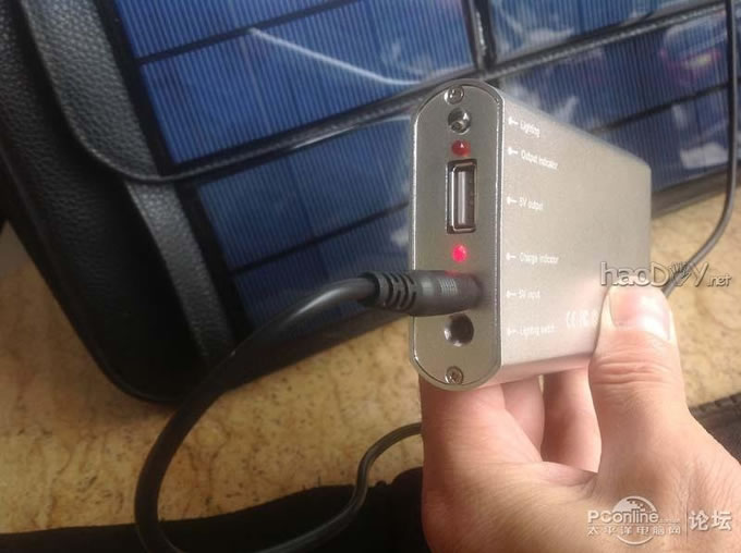 点击检查原图 节能环保无处不在,自制太阳能充电包包