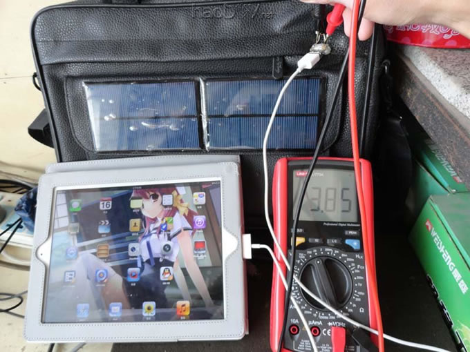 点击检查原图 节能环保无处不在,自制太阳能充电包包