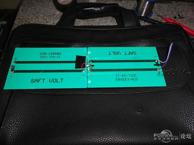 点击检查原图 节能环保无处不在,自制太阳能充电包包