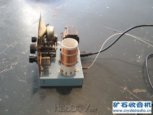 IMG_3859.JPG 交流三灯电子管收音机