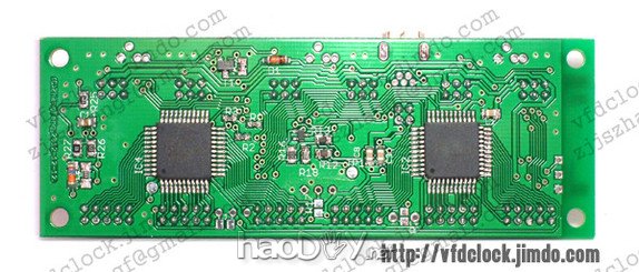 PCB反面 制作YS9-4六管荧光电子管数码时钟