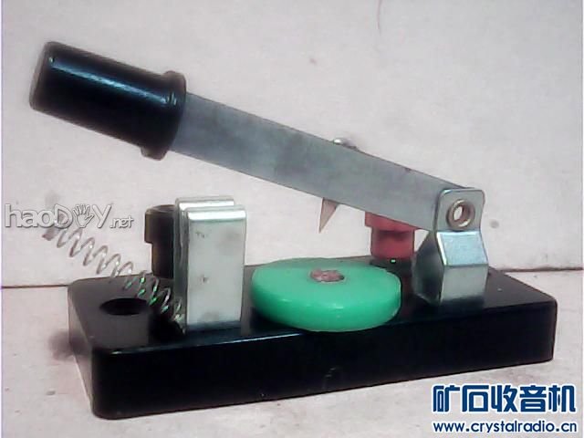 3-1.jpg 一台不用天地线、且捡波器为纯矿石的AM矿石收音机