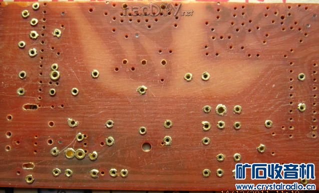 IMG_6003.jpg 一台怀旧的仿古收音机