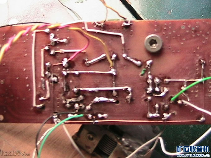 IMG_2388.jpg 一台怀旧的仿古收音机