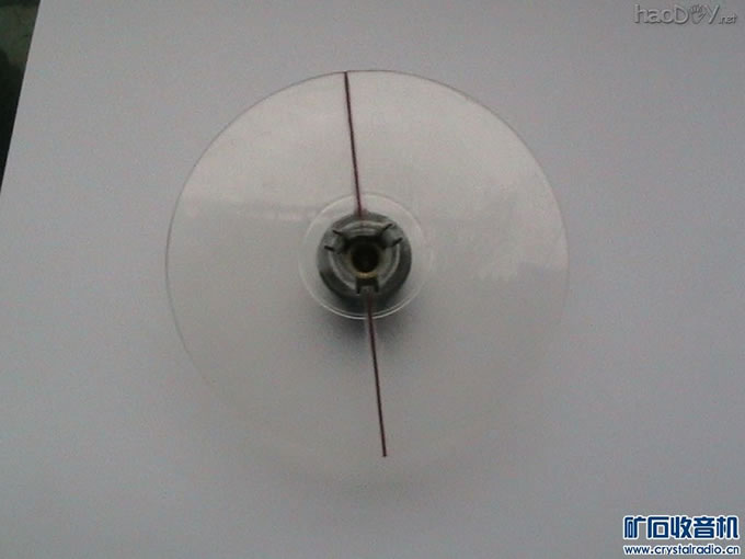 IMG_2381.jpg 一台怀旧的仿古收音机