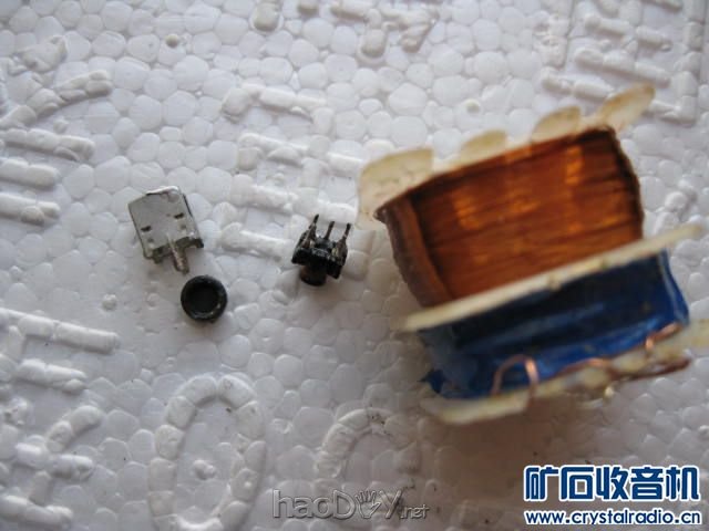 中州.jpg 手工制作微型带外放AM.FM立体声收音机