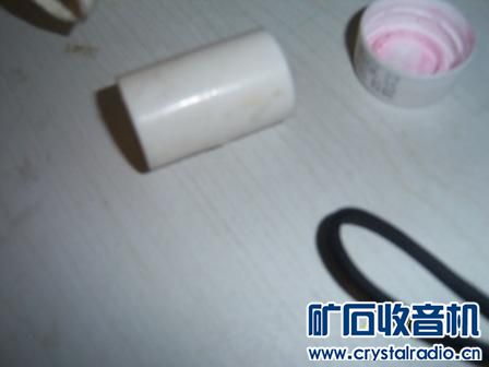 100_4370.JPG 用废旧材料制作的收音机空气联可变电容的旋钮