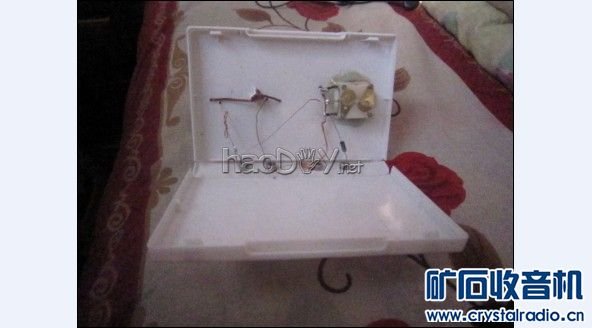 已入 精致的矿石收音机