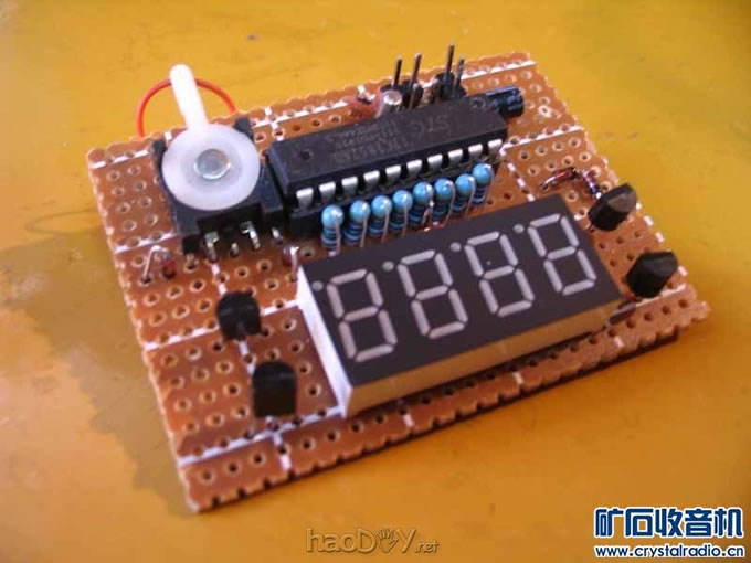 IMG_4072.jpg tea5767+12C2052AD FM 数显小巧收音机