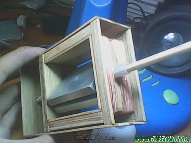 我自制的第一个发电机 我自制的第一个发电机