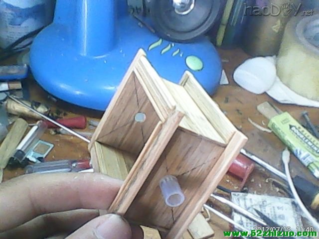 我自制的第一个发电机 我自制的第一个发电机