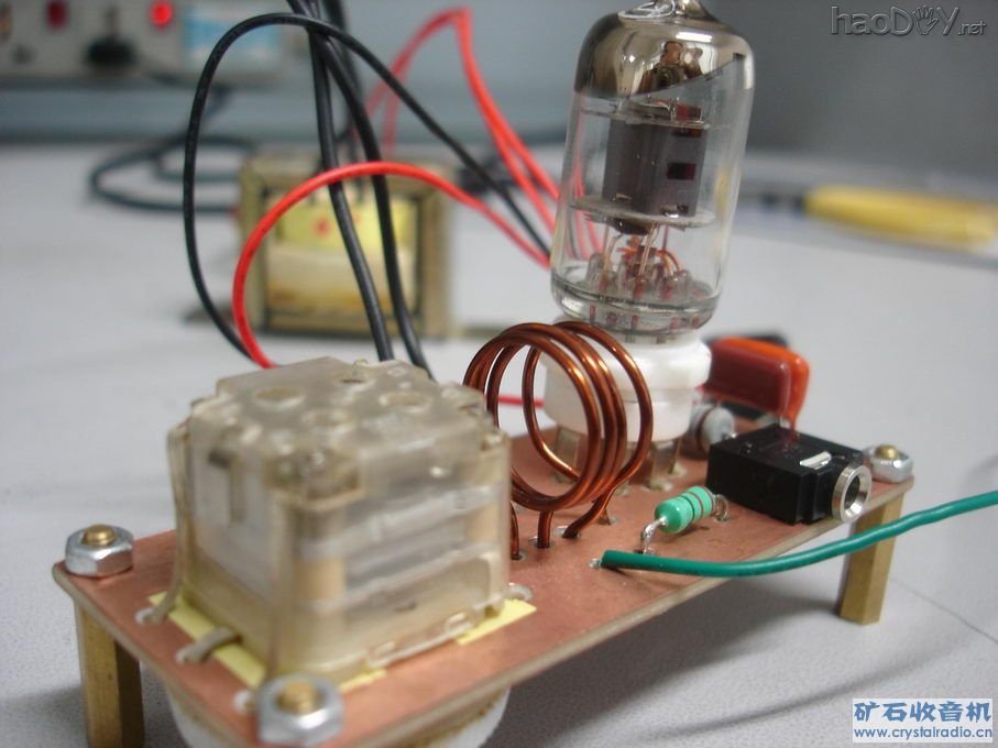 DSC01592.JPG 单灯6J1电子管FM调频收音头 附视频