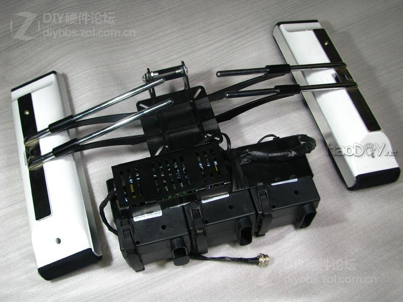 点击查看大图 晒下我260斤重的钢铁怪兽 三屏 电控变形姿态调节电脑椅