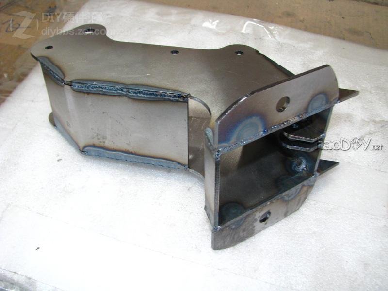 点击查看大图 晒下我260斤重的钢铁怪兽 三屏 电控变形姿态调节电脑椅