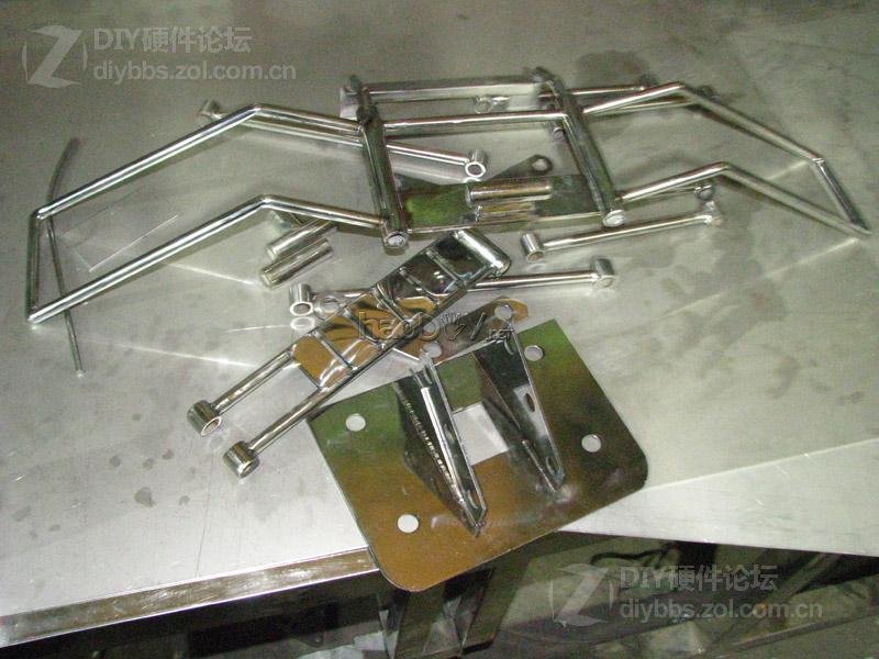 点击查看大图 晒下我260斤重的钢铁怪兽 三屏 电控变形姿态调节电脑椅