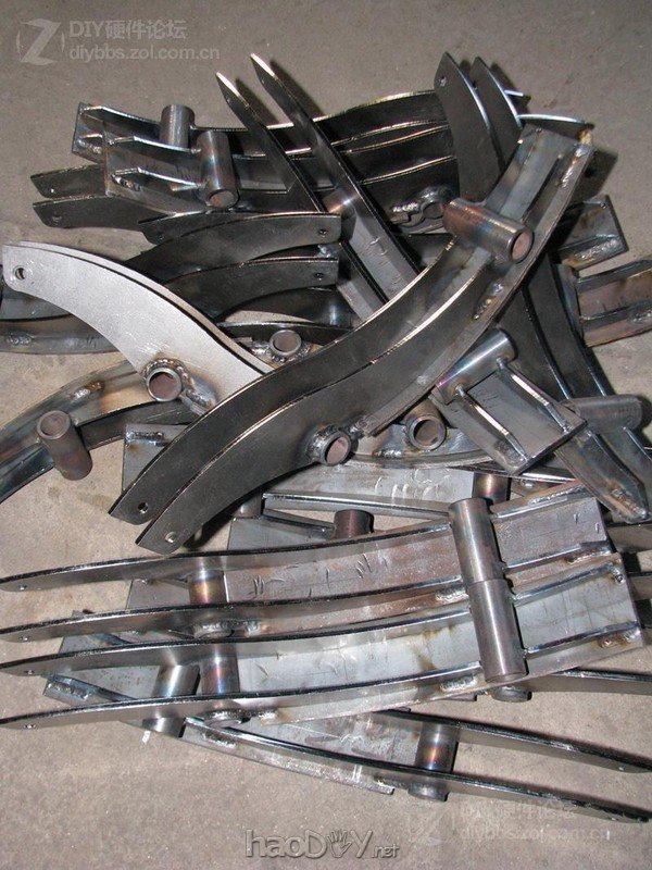 点击查看大图 晒下我260斤重的钢铁怪兽 三屏 电控变形姿态调节电脑椅