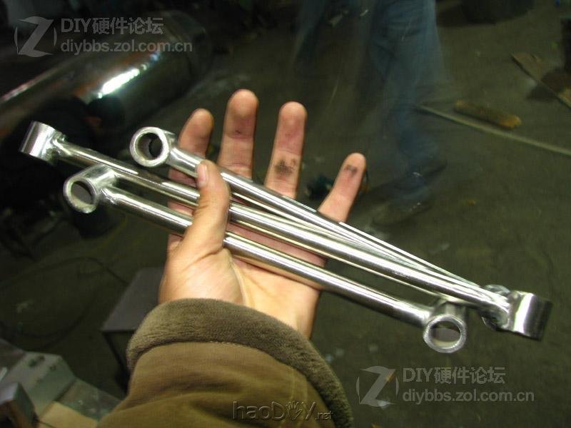 点击查看大图 晒下我260斤重的钢铁怪兽 三屏 电控变形姿态调节电脑椅