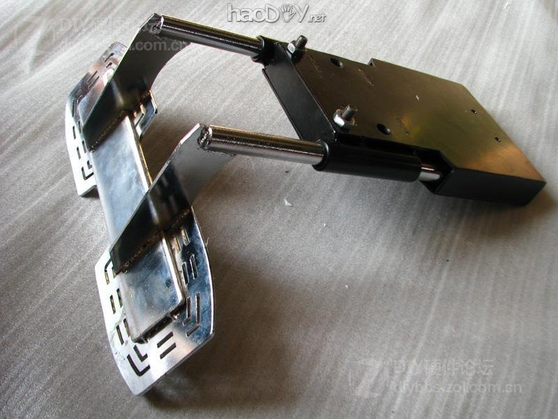 点击查看大图 晒下我260斤重的钢铁怪兽 三屏 电控变形姿态调节电脑椅