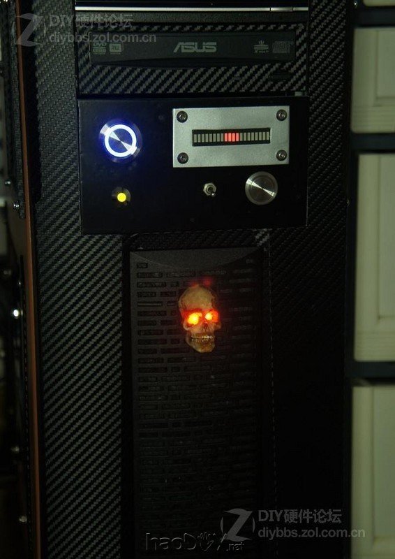 点击查看大图 复古风格 人造革贴皮电脑机箱