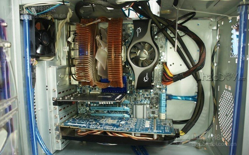 点击查看大图 复古风格 人造革贴皮电脑机箱