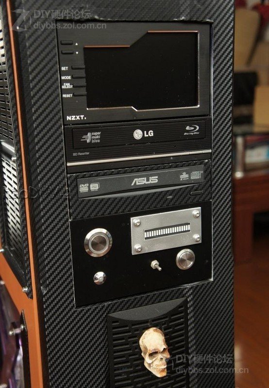 点击查看大图 复古风格 人造革贴皮电脑机箱