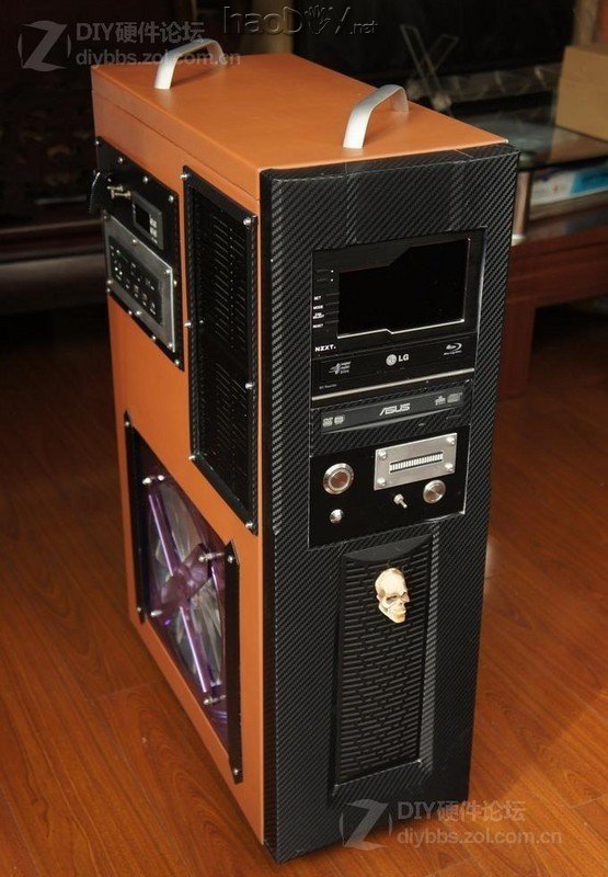 点击查看大图 复古风格 人造革贴皮电脑机箱