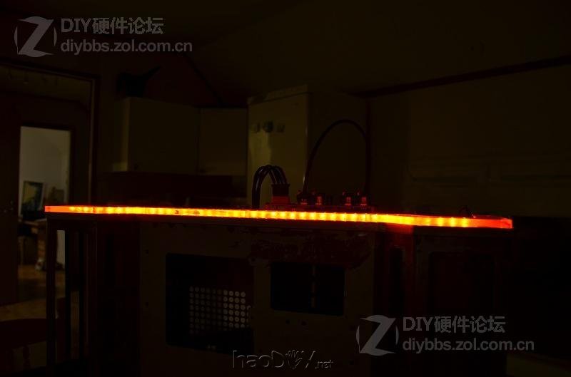 点击查看大图 红黑色的高端试验台 Test bench V2机箱改造