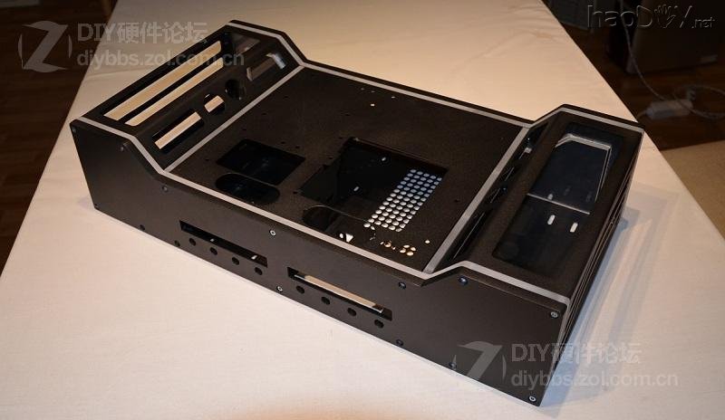 点击查看大图 红黑色的高端试验台 Test bench V2机箱改造