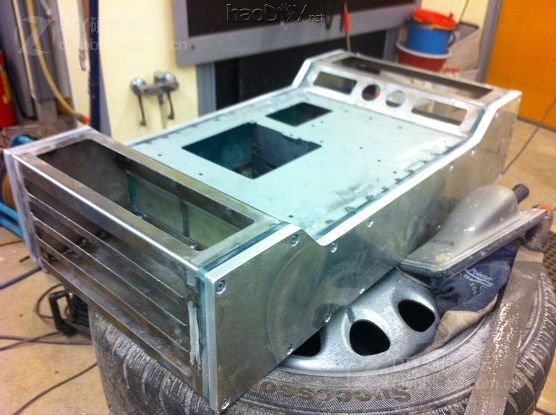 点击查看大图 红黑色的高端试验台 Test bench V2机箱改造