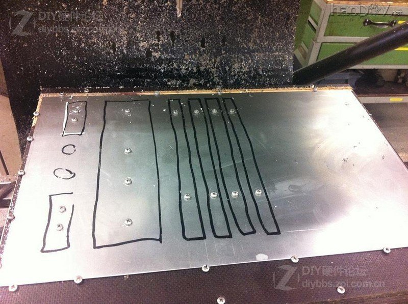 点击查看大图 红黑色的高端试验台 Test bench V2机箱改造