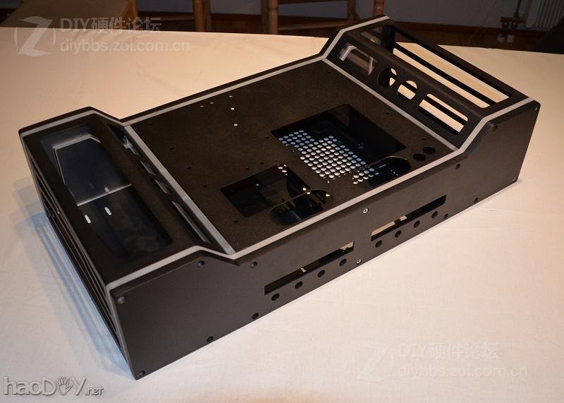 点击查看大图 红黑色的高端试验台 Test bench V2机箱改造