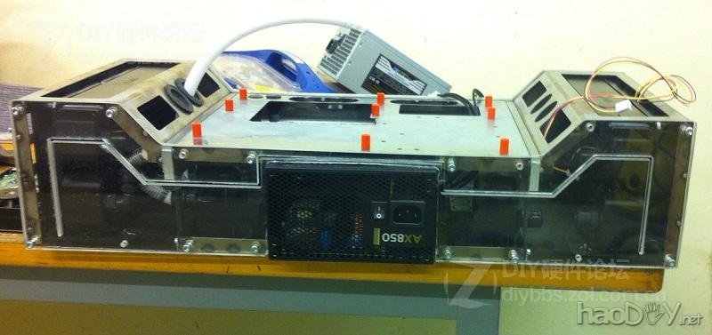 点击查看大图 红黑色的高端试验台 Test bench V2机箱改造