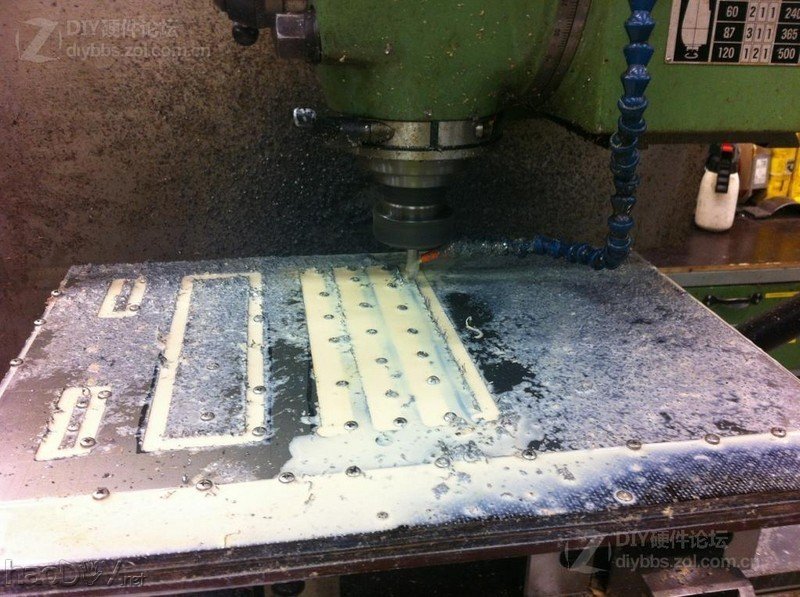 点击查看大图 红黑色的高端试验台 Test bench V2机箱改造