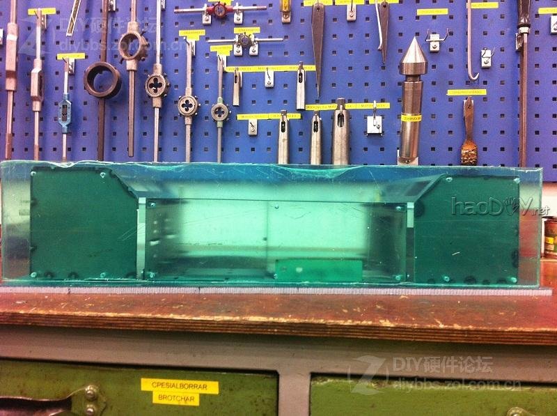 点击查看大图 红黑色的高端试验台 Test bench V2机箱改造