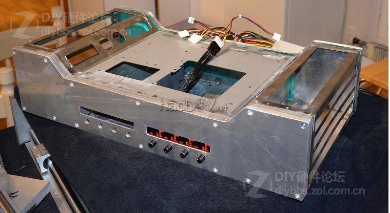 点击查看大图 红黑色的高端试验台 Test bench V2机箱改造