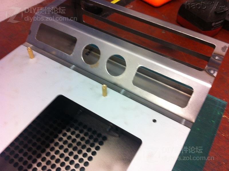 点击查看大图 红黑色的高端试验台 Test bench V2机箱改造