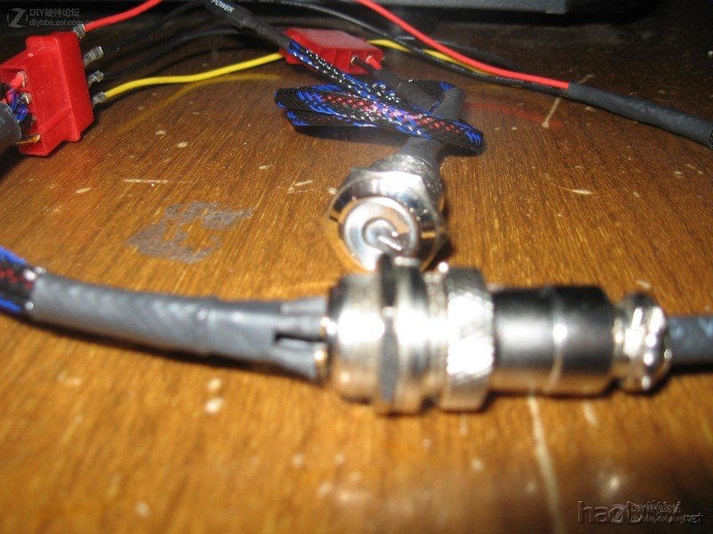 点击查看大图 全铝 全手工制作 标准电源硬盘 HTPC机箱